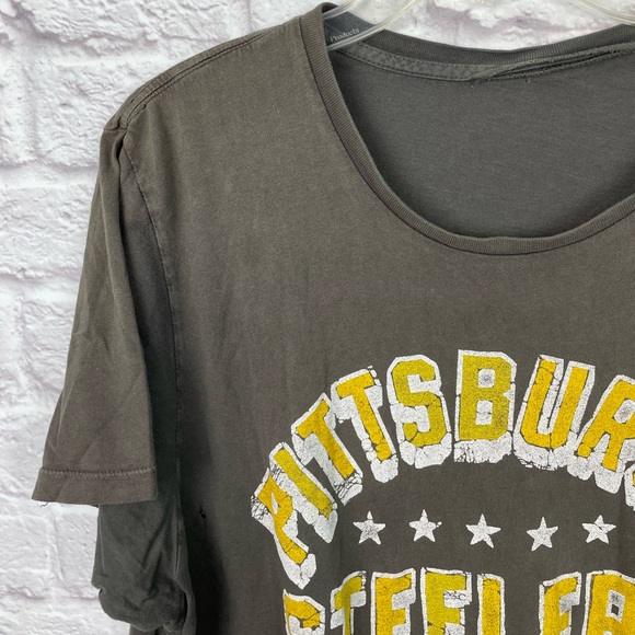 Distressed Pittsburg Steelers Graphic Tee Size XL - Picture 6 of 6